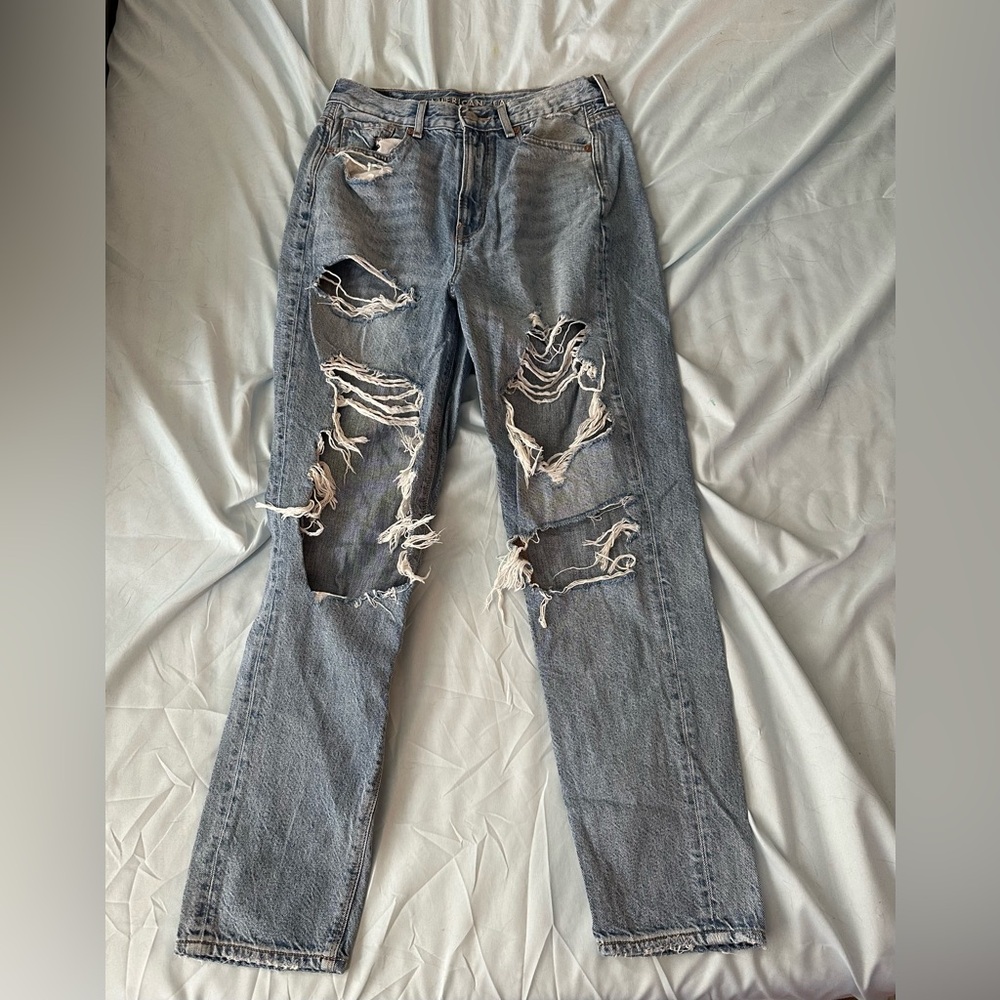 American Eagle Outfitters Women's Straight Leg Distressed Blue Jeans